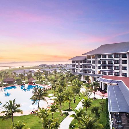 Melia Vinpearl Cua Hoi Beach Resort Cửa Lò Buitenkant foto