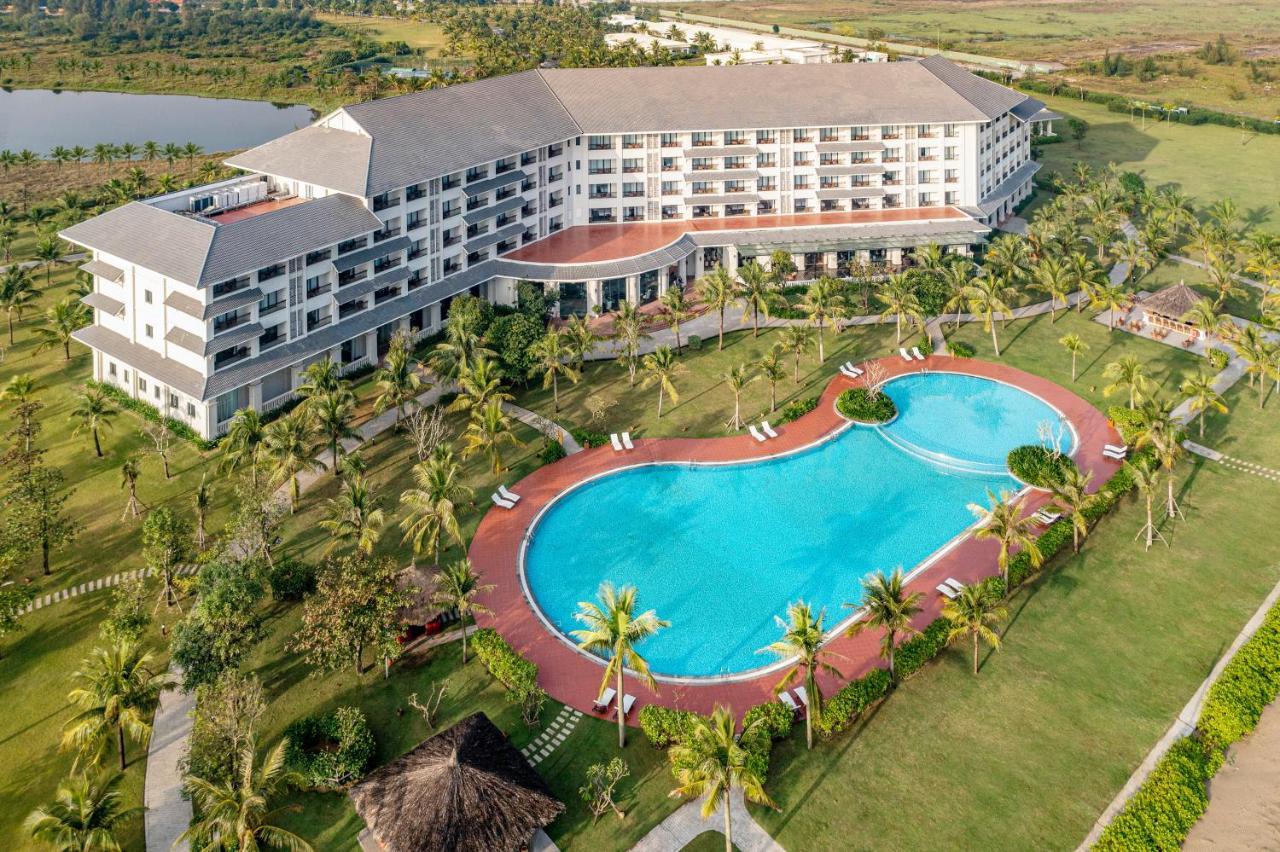 Melia Vinpearl Cua Hoi Beach Resort Cửa Lò Buitenkant foto