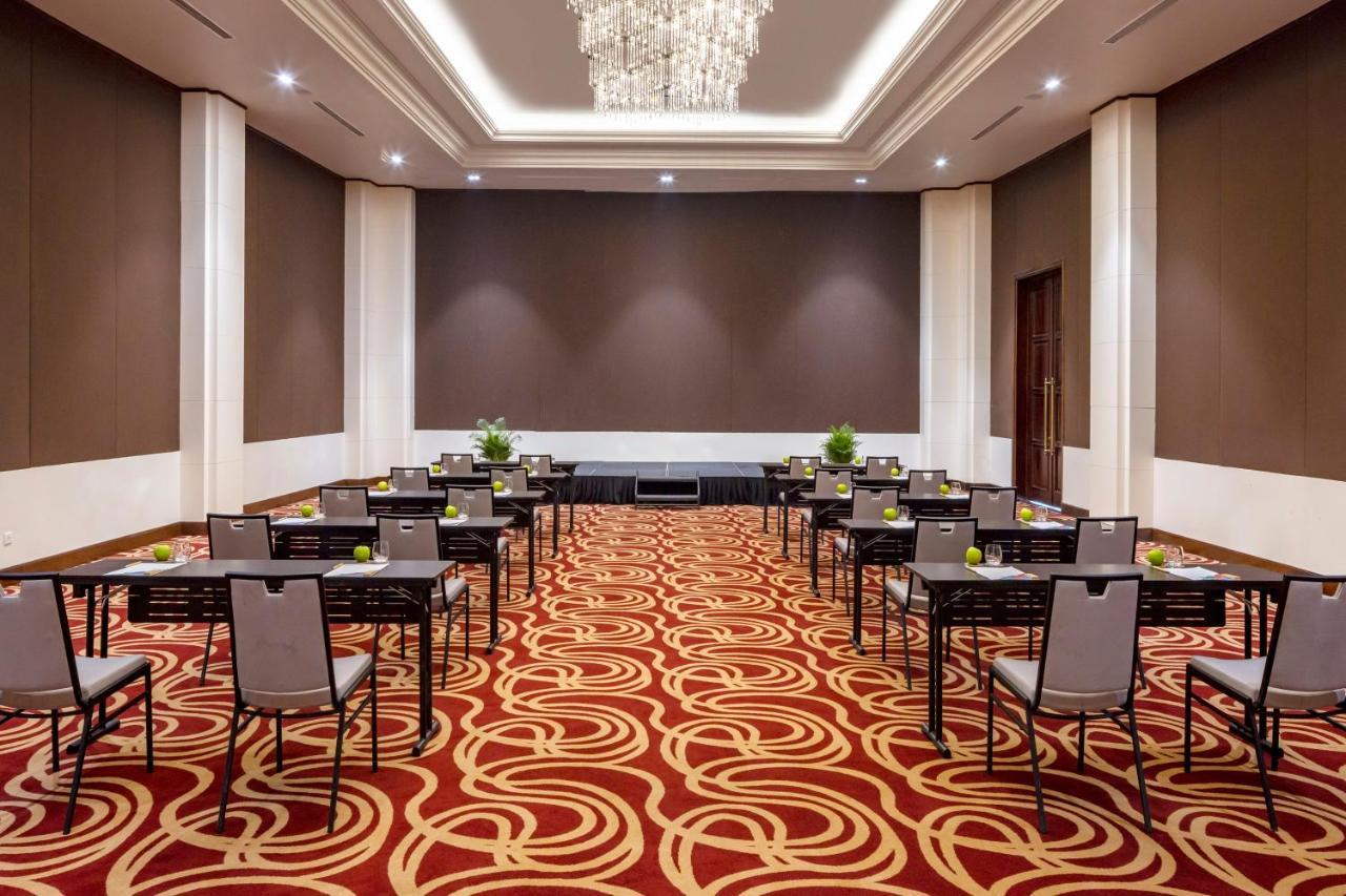 Melia Vinpearl Cua Hoi Beach Resort Cửa Lò Buitenkant foto