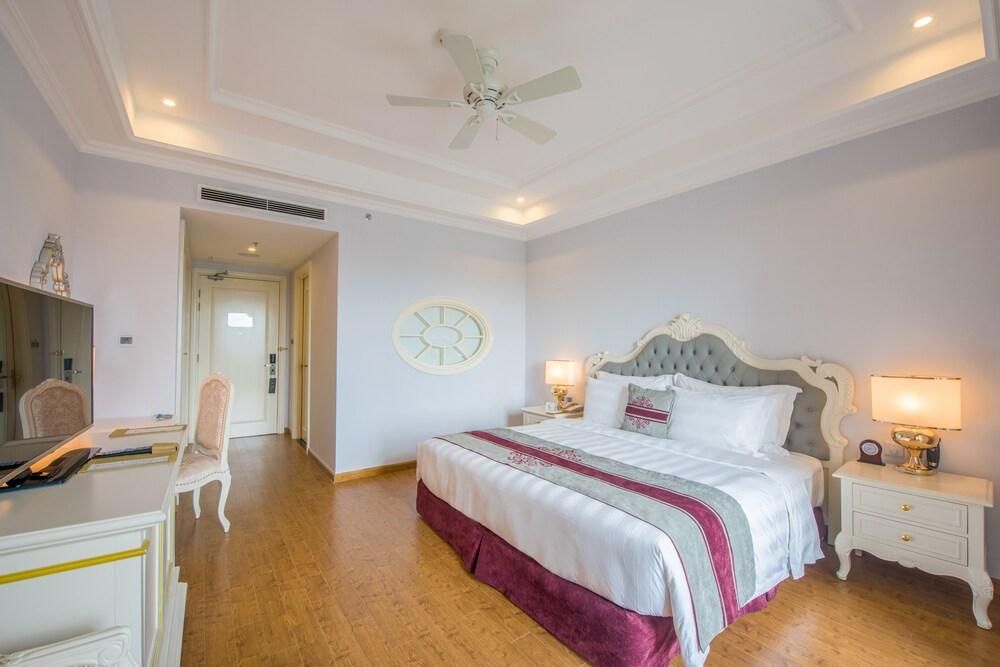 Melia Vinpearl Cua Hoi Beach Resort Cửa Lò Buitenkant foto