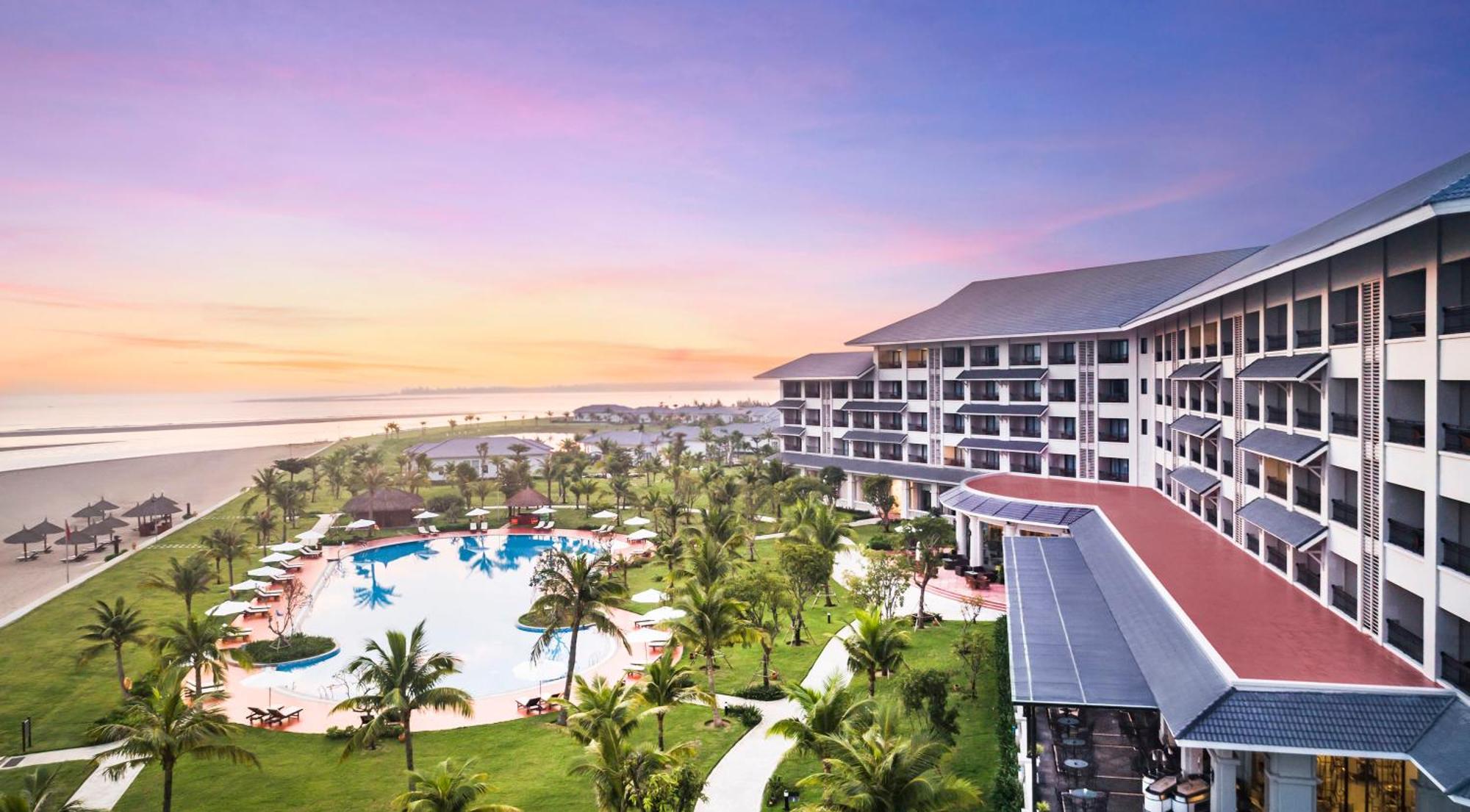 Melia Vinpearl Cua Hoi Beach Resort Cửa Lò Buitenkant foto