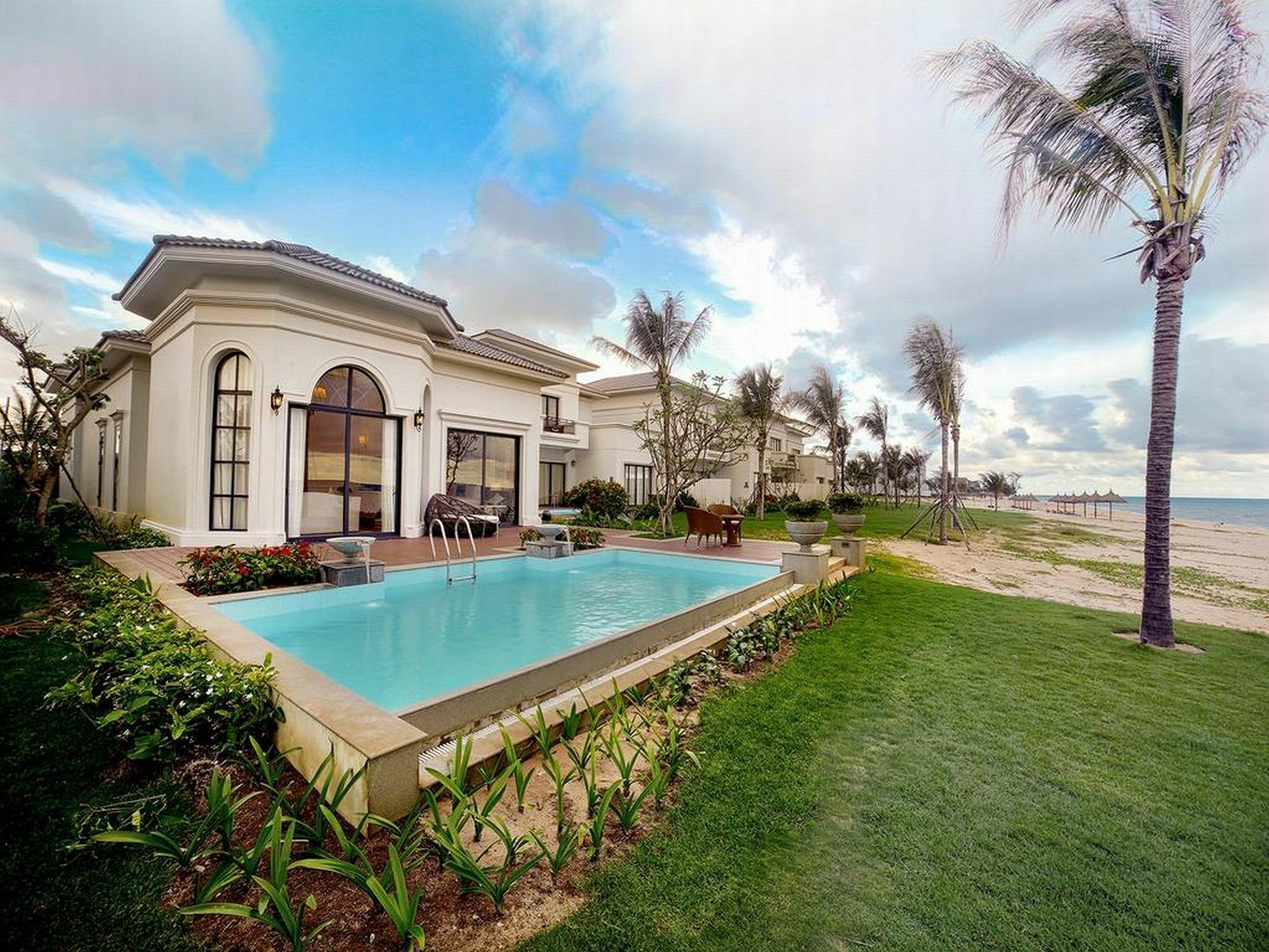 Melia Vinpearl Cua Hoi Beach Resort Cửa Lò Buitenkant foto
